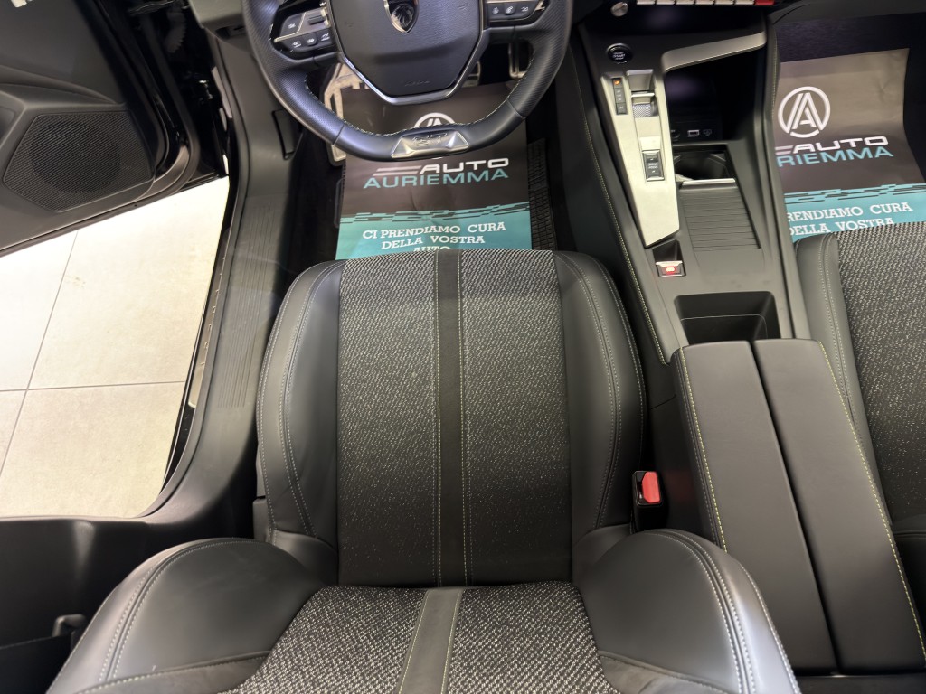 PEUGEOT 308 1200 HYBRID 145 CV GT